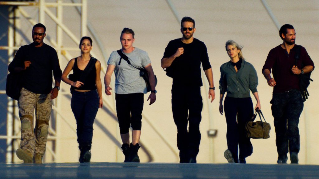 Movie Review: “6 underground”